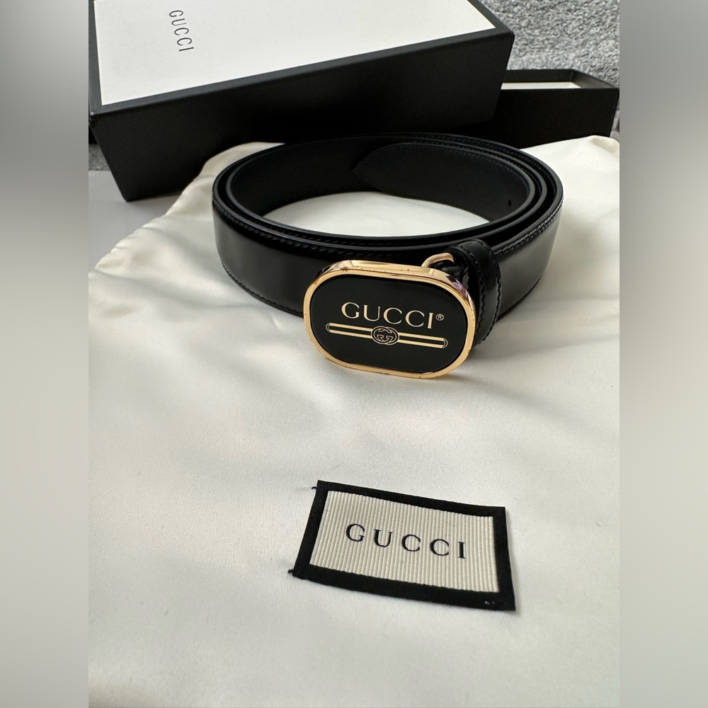 GUCCI BELT , UNISEX, BLACK WITH GOLD FRAME MEDIUM 95•38